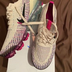 WMNS AIR VAPORMAX FLYKNIT 3